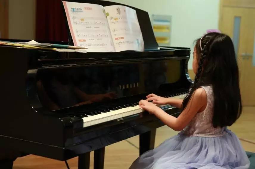 孩子彈鋼琴，手型一定要規范嗎？